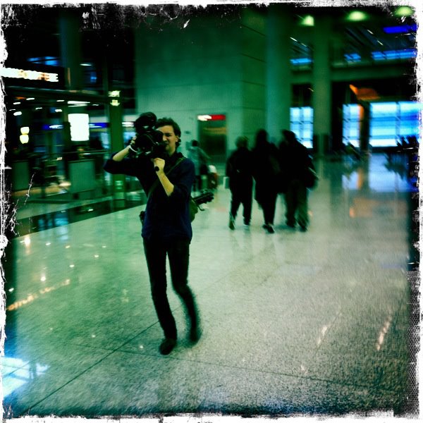 Magnus Öhrlund, director and editor, moonwalks at Hong Kong Airport. Photo: Per Gessle (From Roxette Official). 